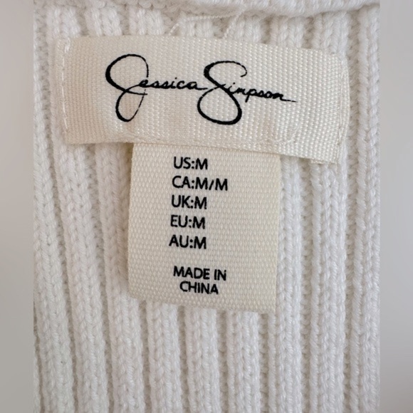 Jessica Simpson Sleevless Knit Top - Picture 5 of 6